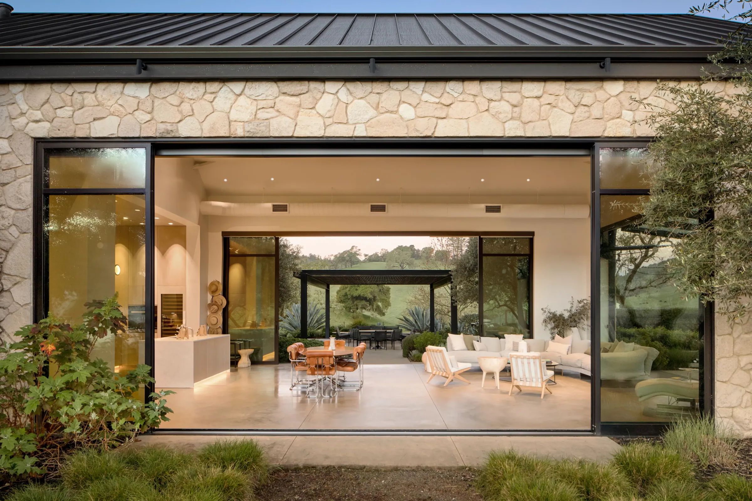 Indoor-outdoor living